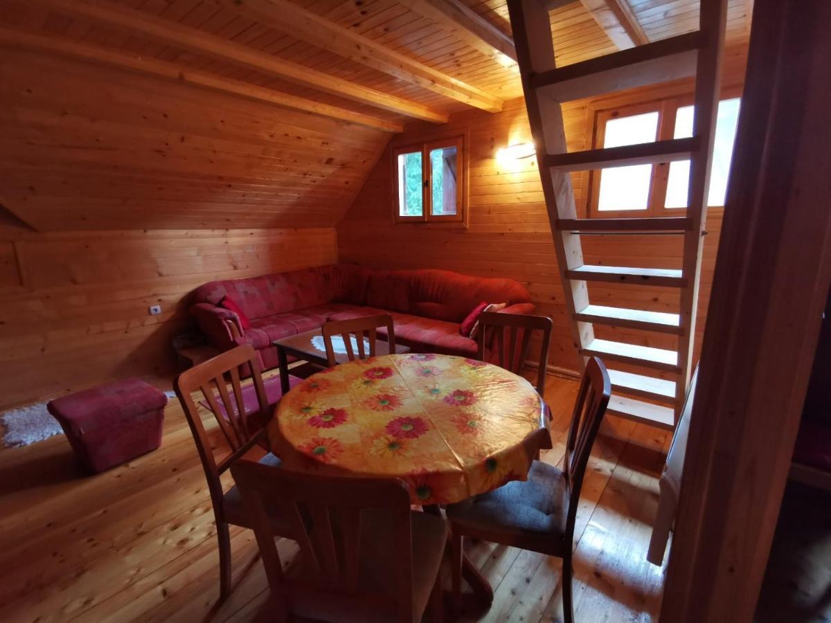 Apartman Bugar Mitrovac Εξωτερικό φωτογραφία