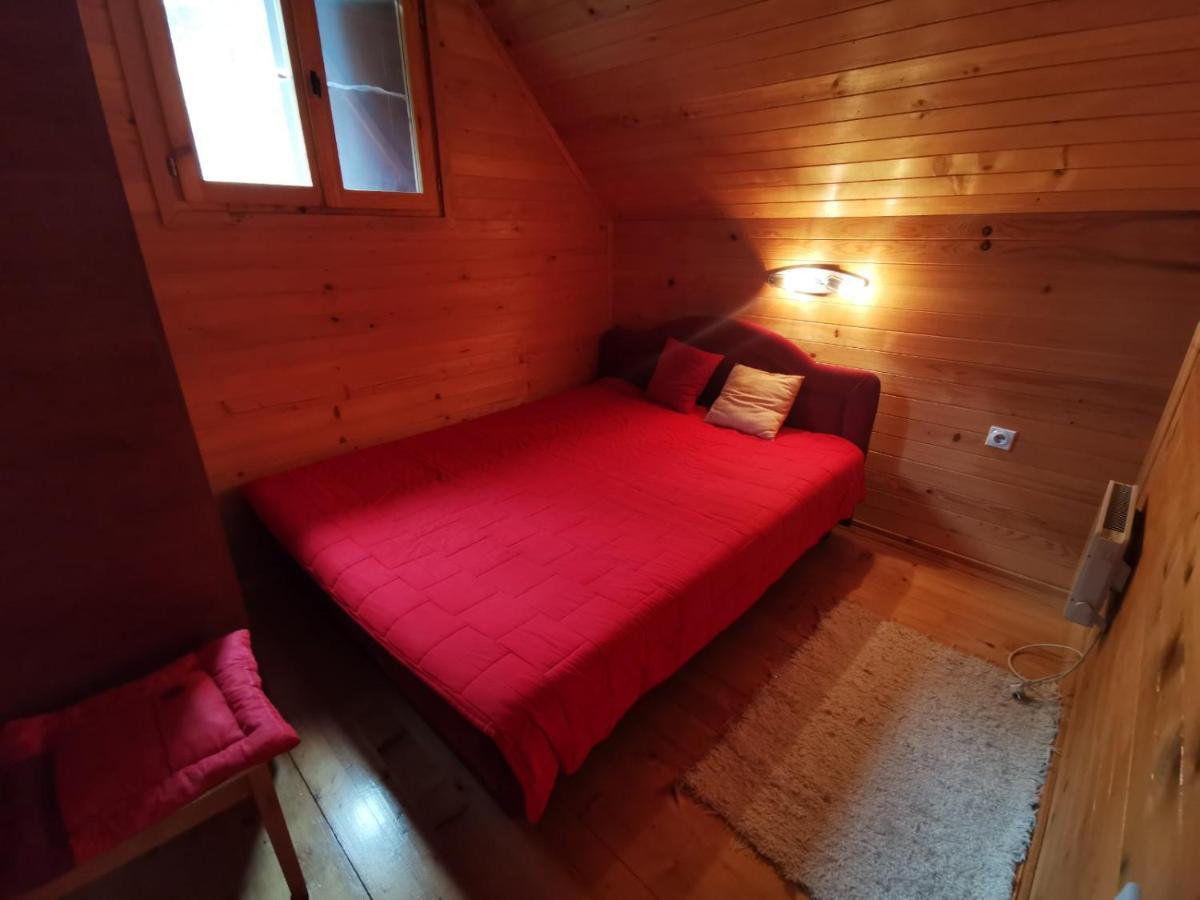 Apartman Bugar Mitrovac Εξωτερικό φωτογραφία